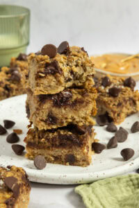 4 Ingredient Peanut Butter Banana Bars - Sammi Brondo