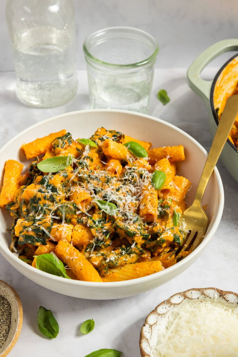 Creamy Roasted Red Pepper Pasta with Kale