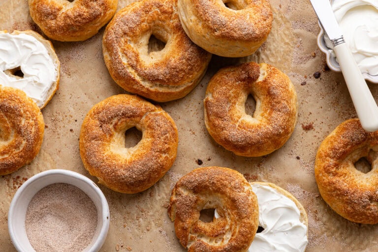 Easiest Cinnamon Sugar Bagels 